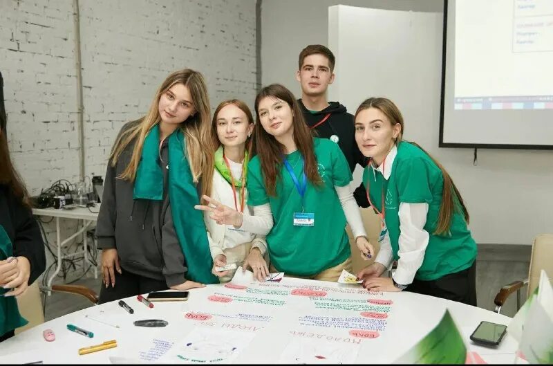 собеседование бортпроводников. студенты на занятиях. где учиться в екатеринбурге. ургэу колледж екатеринбург. сайт школы 20 г абакана.