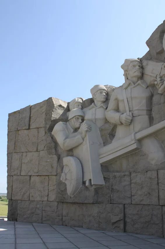 Поселок самбек. Село самбек ростовская область. самбекские высоты мемориал. памятник морякам самбек.