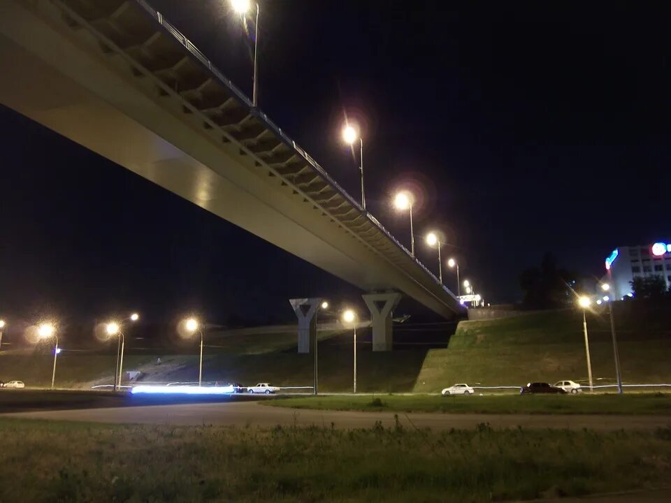 Мост в волгограде танцует видео. Танцующий мост в Волгограде. Октябрьский мост Волгоград. Качающийся мост в Волгограде. Мост в Волгограде шатается.