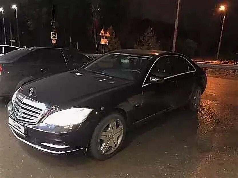 Авито владикавказ мерседес. Amg 221-63 bumper. Владикавказ машины. Мерседес 140 белый. Мерседес s класс 1993.