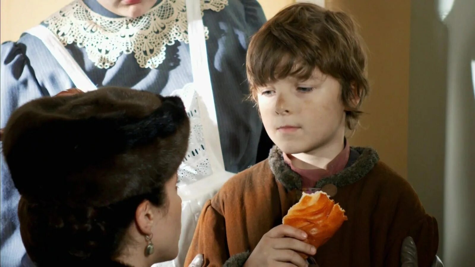 Даниэль брюль по этапу. Фильм 2018 про пожилую женщину. Тайна госпожи кирсановой полиция. Анна шумкина клин. Тайны госпожи кирсановой 2018.