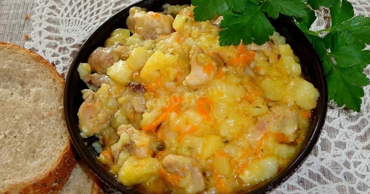 Рагу картошка капуста морковь. Картофельное рагу с мясом. Овощное рагу с кроликом. Рагу из картошки и цветной капусты. Овощное рагу с цветной капустой.