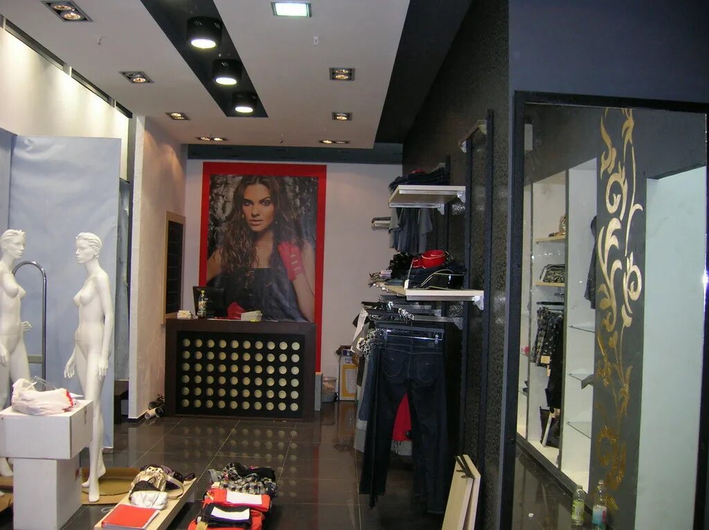 шоу рум оборудования. можно ли в квартире магазин. дизайн шоколадного магазина. смеха квартиры легкая. бутик santoni невский.