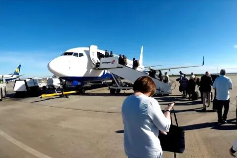 На хвосте тебе принесу эти твои самолеты