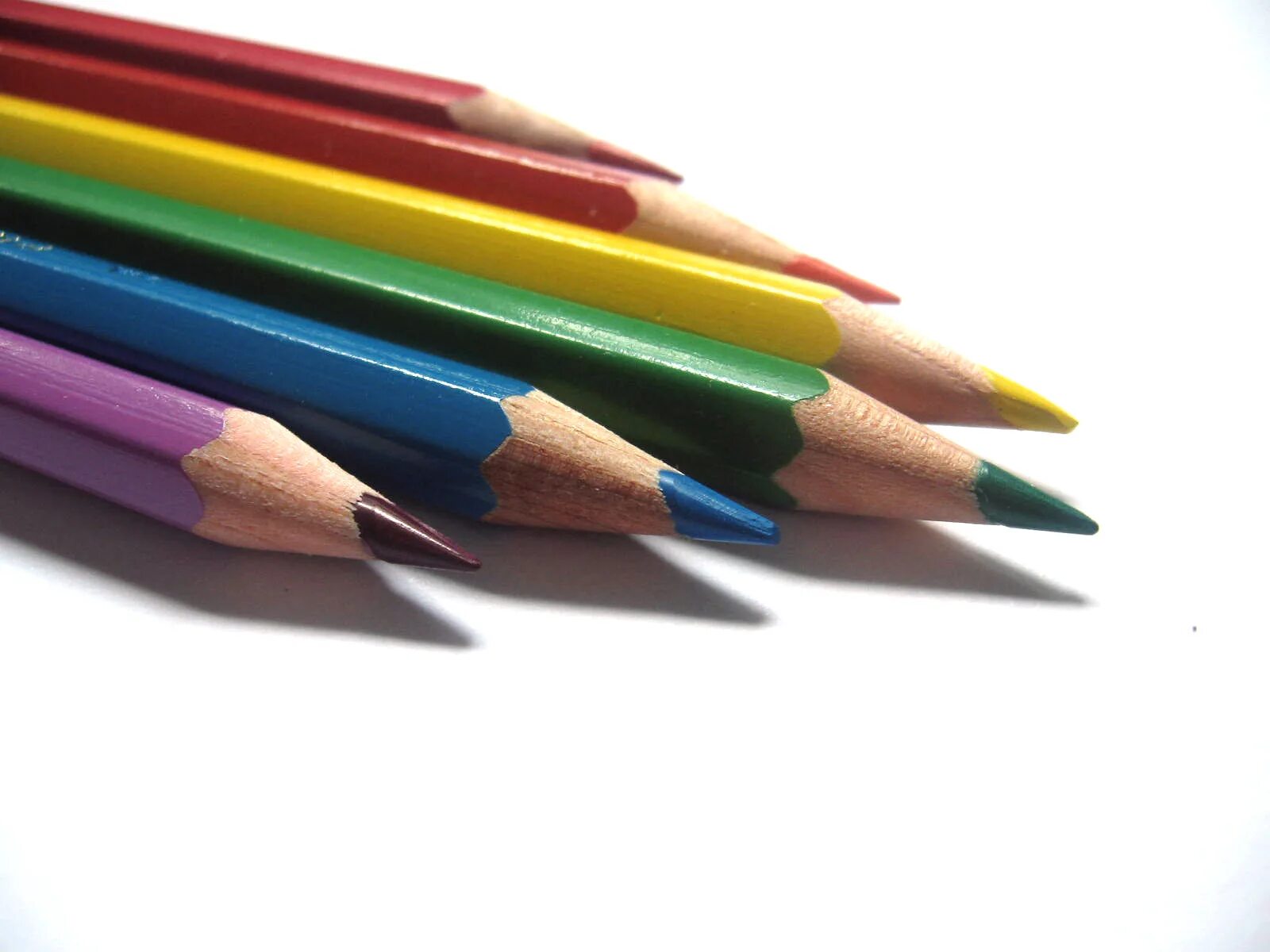 Ten pencils. Карандаши цветные. Цветные карандаши на белом фоне. Маленький карандаш. Цветные карандаши на прозрачном фоне.