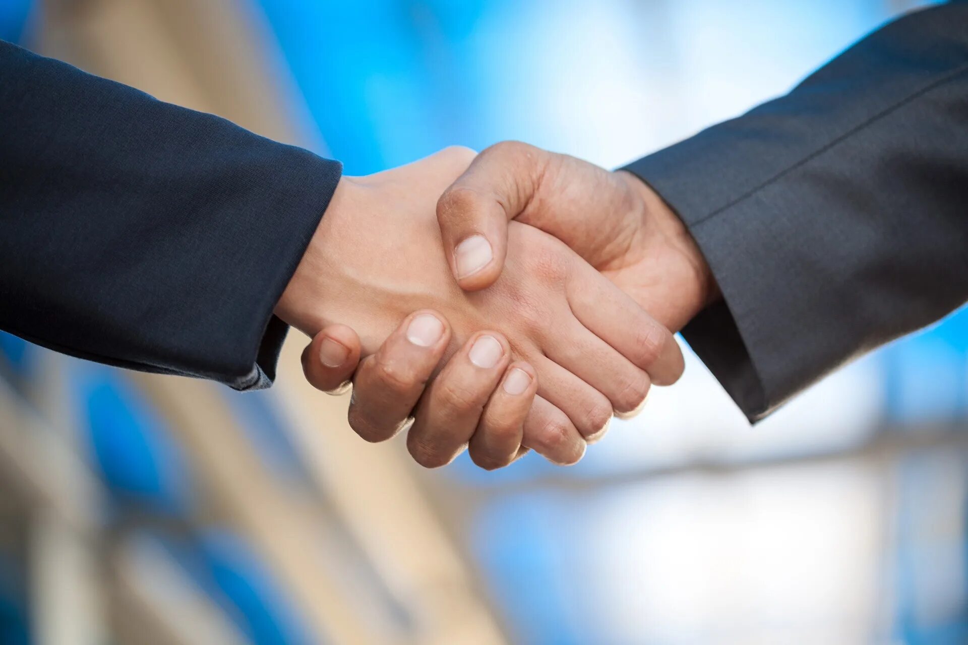 Client handshake. Рукопожатие партнеров. Руки сотрудничество. Сотрудничество с партнерами. Партнерство и сотрудничество.