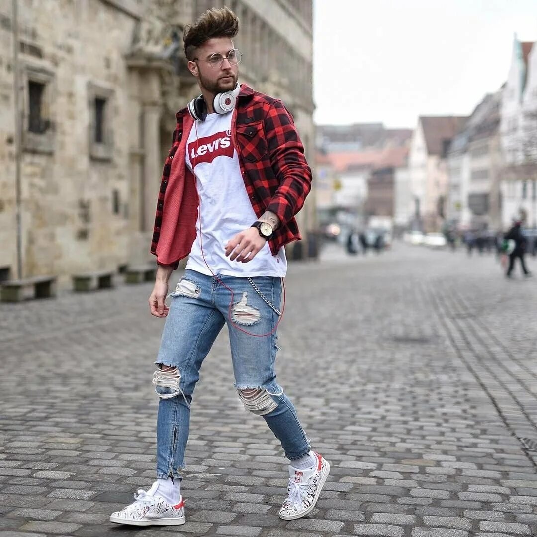 Мужская одежда кроссовки. Casual стиль levis. уличная одежда мужская. яркий мужской образ. яркие луки мужские.