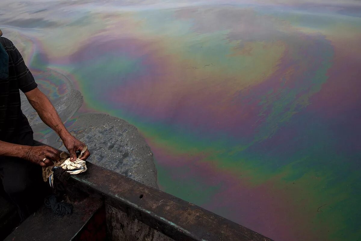 Озеро Маракайбо нефть. Озеро Маракайбо загрязнение. Венесуэла загрязнение озеро Маракайбо. Загрязнение воды в Венесуэле. Венесуэла страна нефть