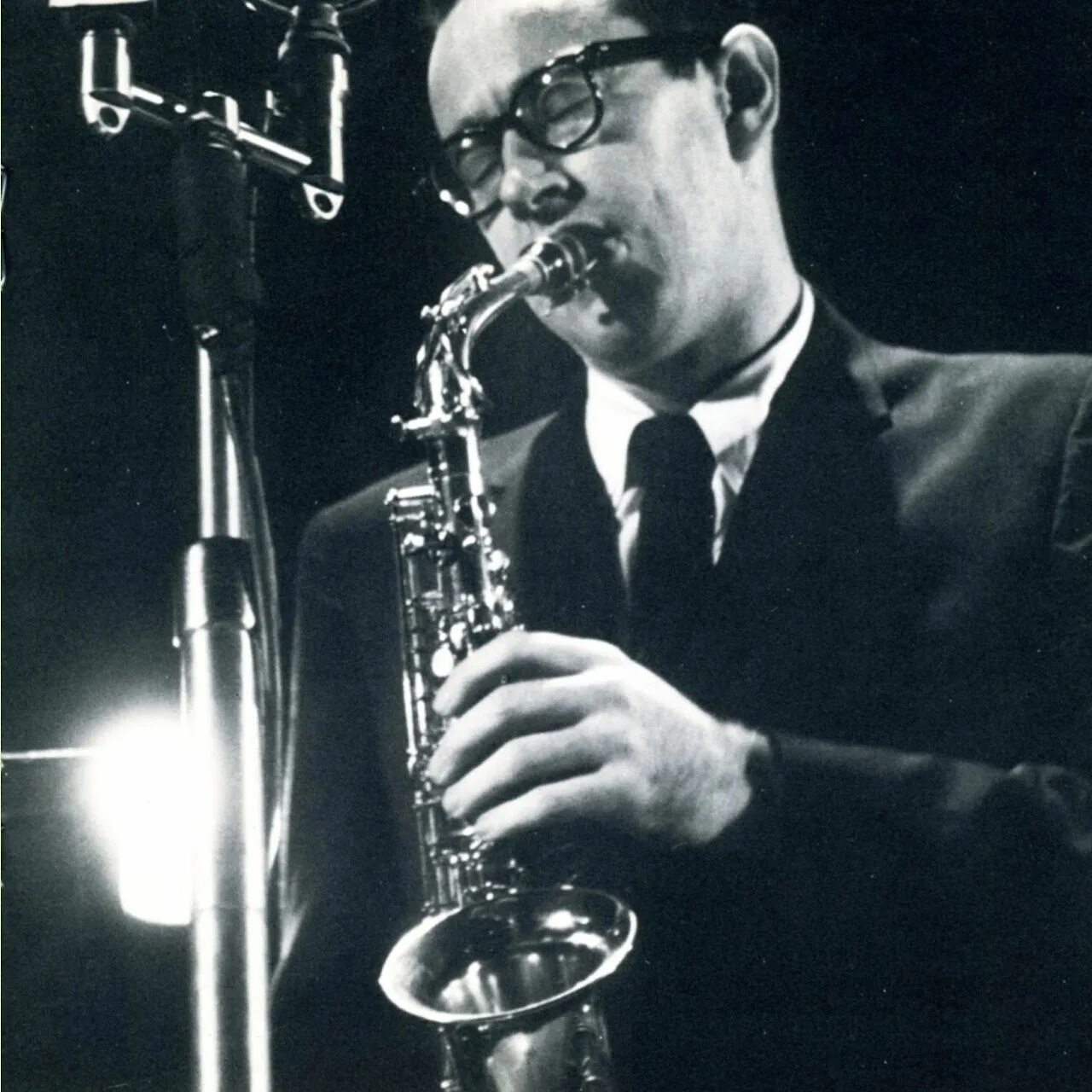 Paul desmond. Пол Дезмонд саксофонист. Сообщение об холодном джазе. Jazz for two.