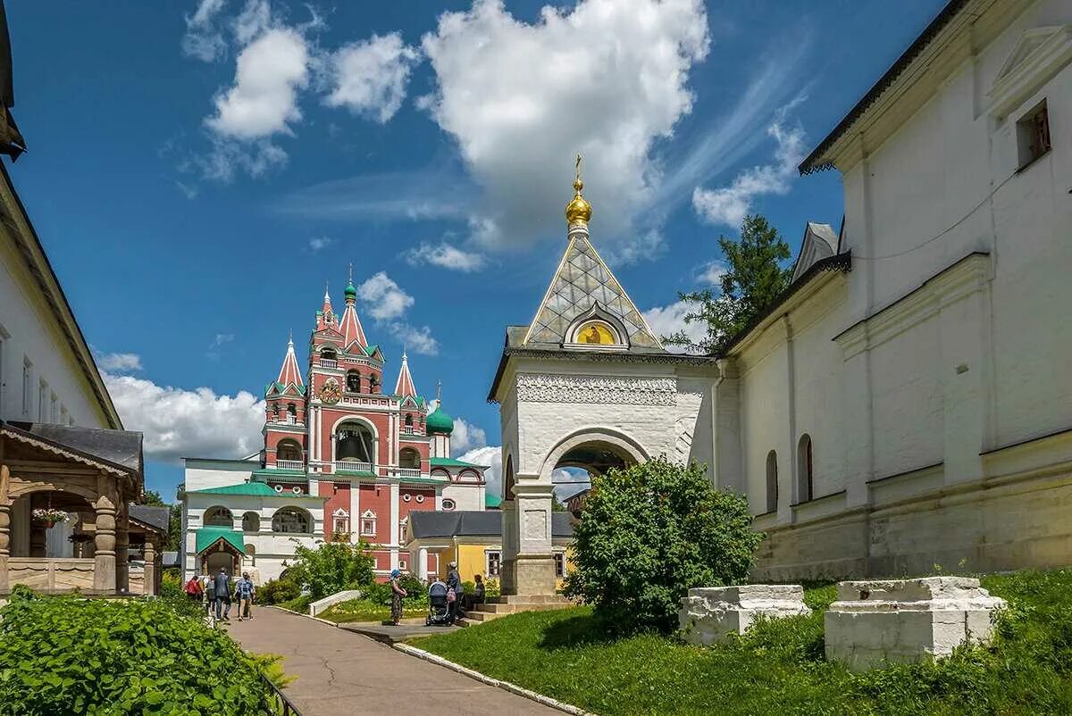 Куда сходить в звенигороде. Саввино-Сторожевский монастырь. Звенигород монастырь Саввы Сторожевского. Саввино-Сторожевский монастырь. Звенигород, Московская область. Савино-Сторожевом монастыре.