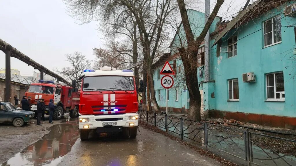 Что творится в таганроге. МЧС Таганрог. Таганрог Морозова Таганрог пожарка. Большая Бульварная 9/3 Таганрог пожар. Пожар в Таганроге сейчас.