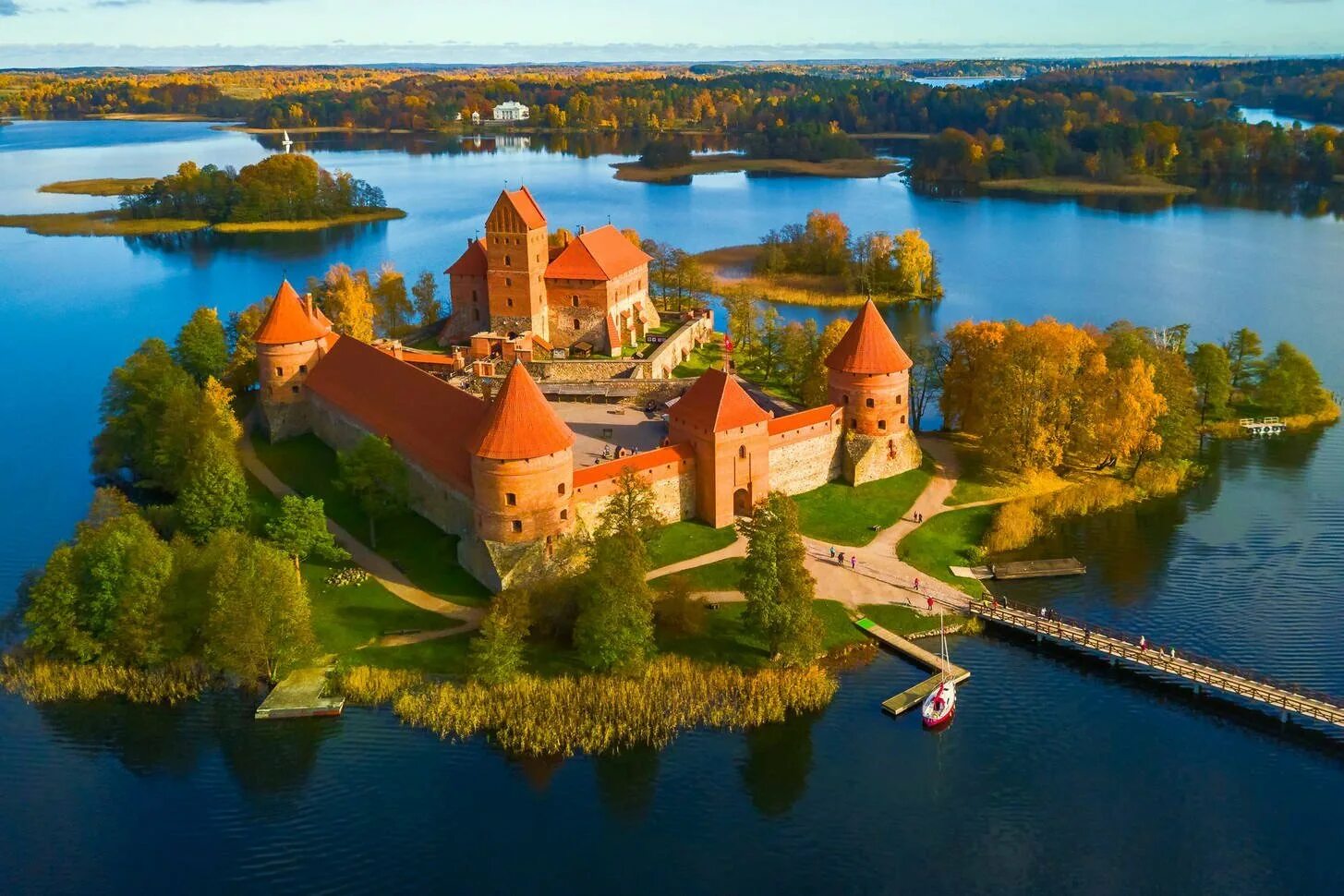 Литва какой первый. Тракай. trakai castle. trakai island castle. родина литва.