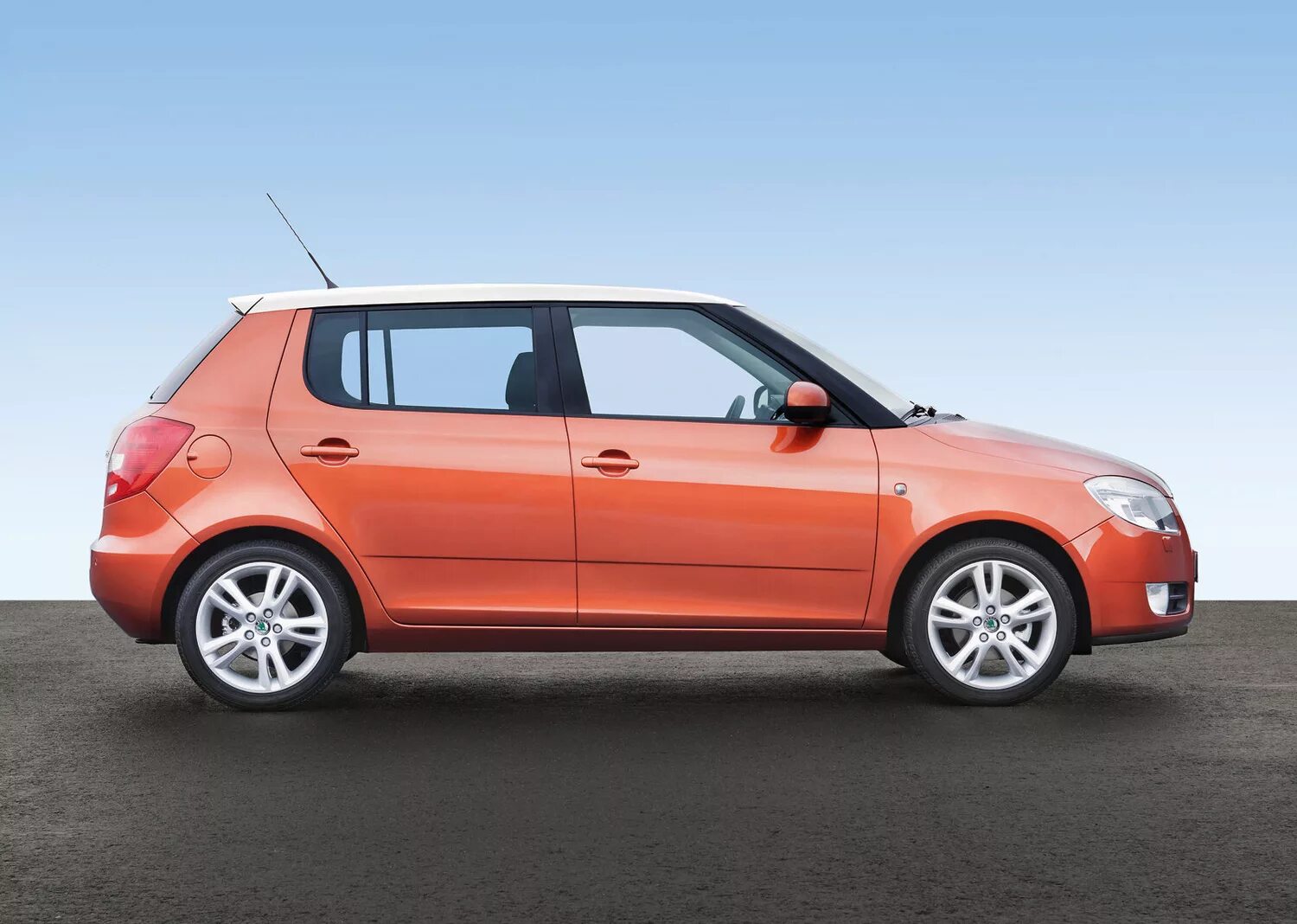 Фабия 2 хэтчбек. Skoda Fabia 2 хэтчбек. Skoda Fabia 2007. Шкода Фабия 2010 хэтчбек. Skoda Fabia 2007-2010.