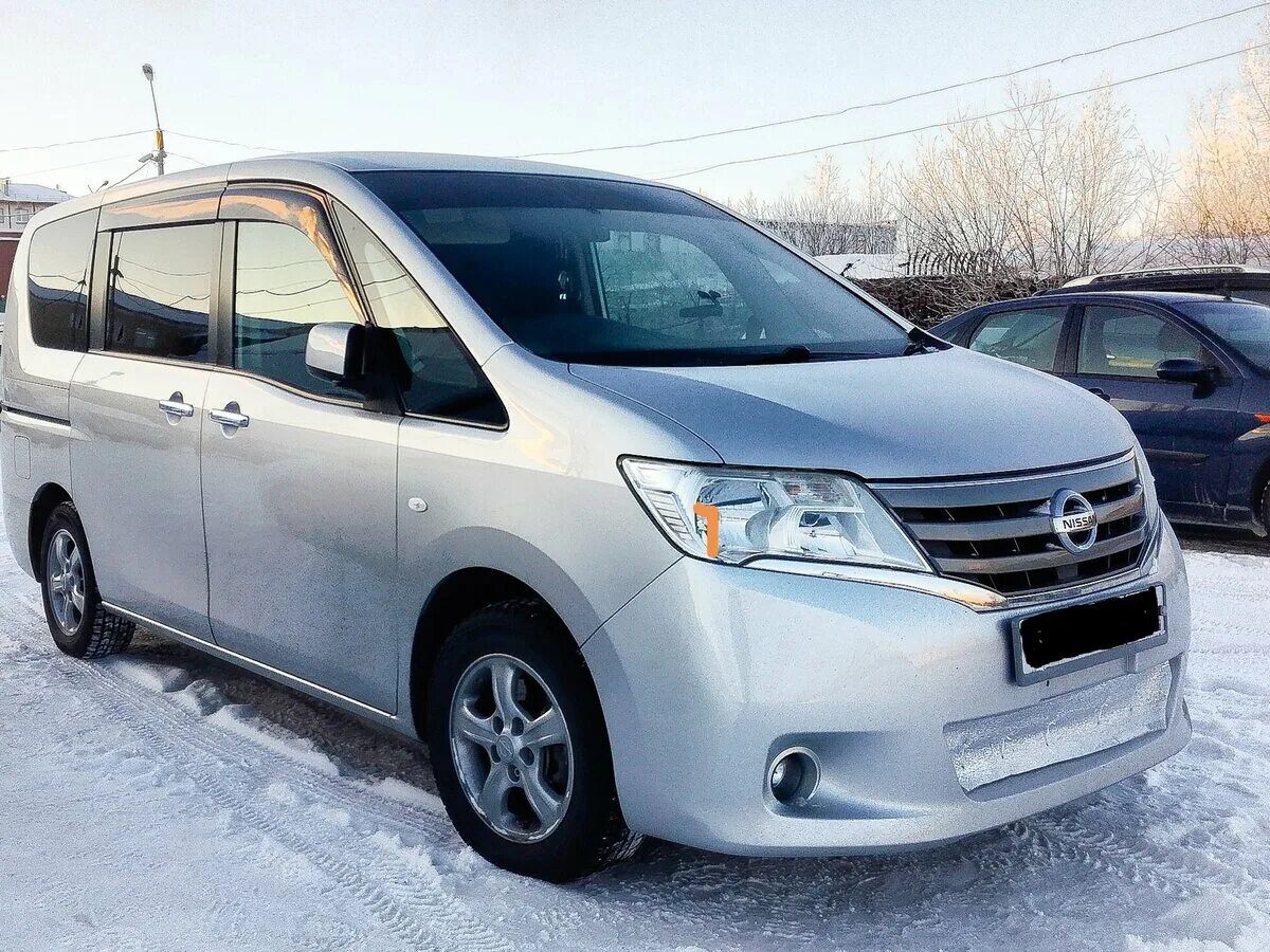 Ниссан Серена 2011. Nissan минивэн Serena. Nissan Serena 2011 года. Ниссан Серена с26 серебро.