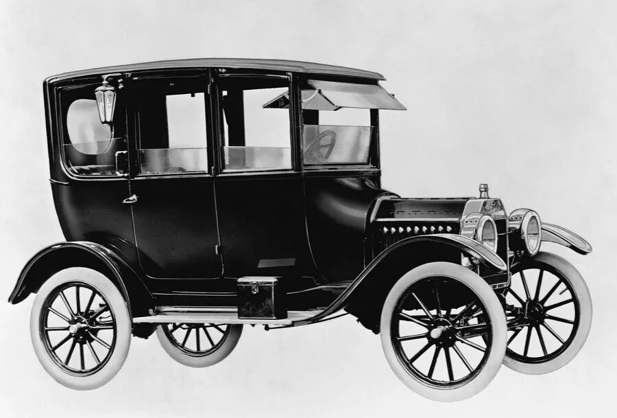 Автомобиль столетия. Двигатель форд т 1908. Автомобиль franklin 1912г. Машины начала 20 века. Машины начала 20 века.