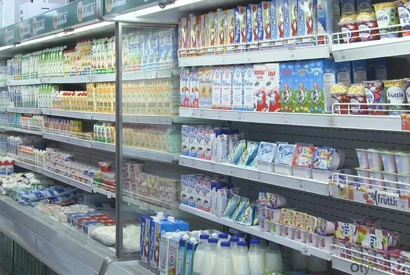 Ближайший молочный магазин. Выкладка молочных продуктов. Выкладка товара молочной продукции. Выкладка молочной продукции в магазине. Выкладка молочный отдел.