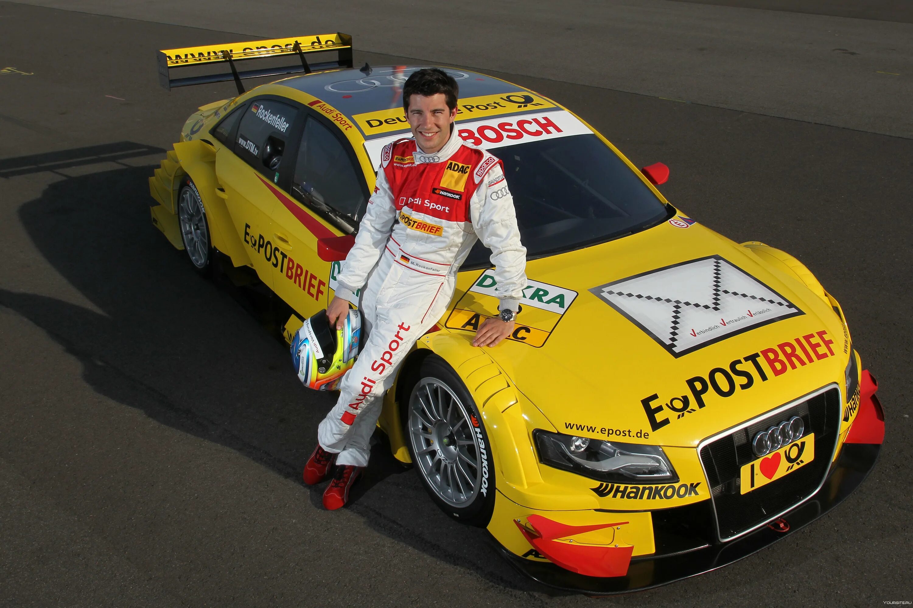 Audi sport dtm. Кими райкконен пилоты формулы-1. Энди грин гонщик. Спорткар bmw team brasil. Гонщик dtm.
