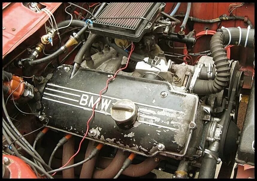 Двигатель б 18. Мотор м10 BMW. ДВС м10 БМВ. Мотор BMW m10. BMW m10 engine.