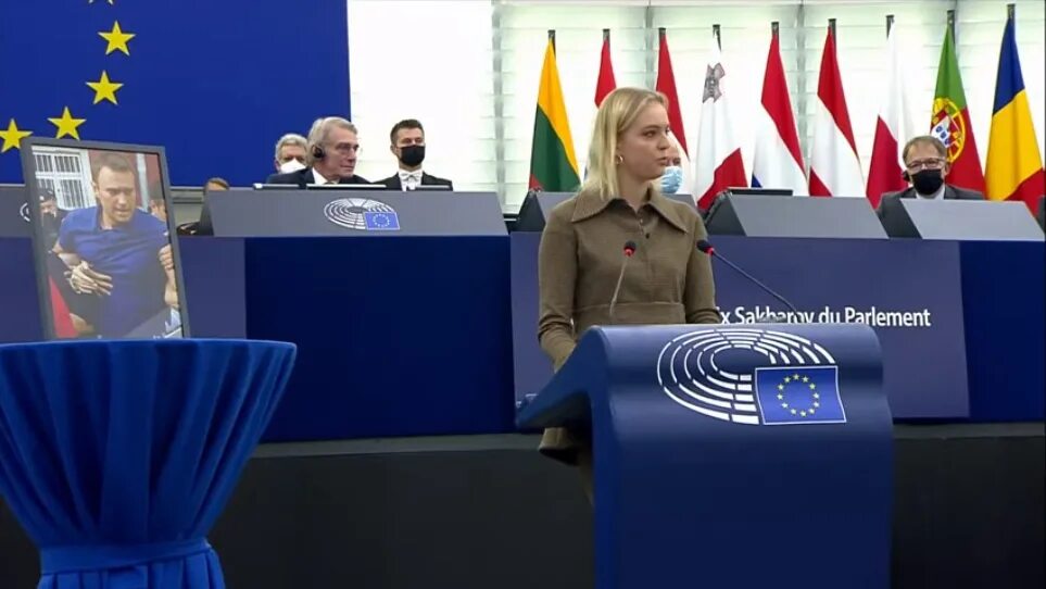 Выступление Навального в Европарламенте. Количество людей на похоронах навального