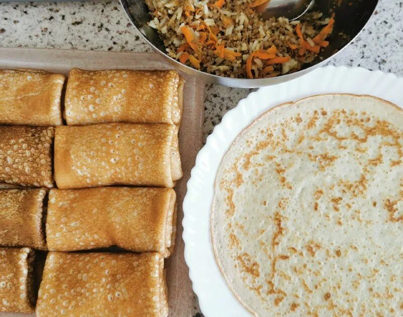 блины 1 яйцо 1 стакан молока. рецепт блинов на молоке. блины из поллитра кефира. идеальные блины на молоке. блинчики на молоке.