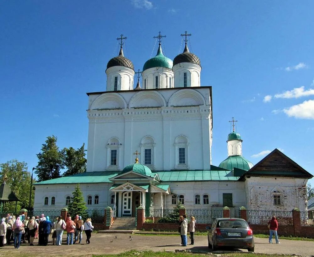 Сайт балахны нижегородской области. Храм Рождества Христова Балахна. Троицкая Церковь Балахна. Рождества Церковь город Балахна. Спасская Церковь город Балахна.