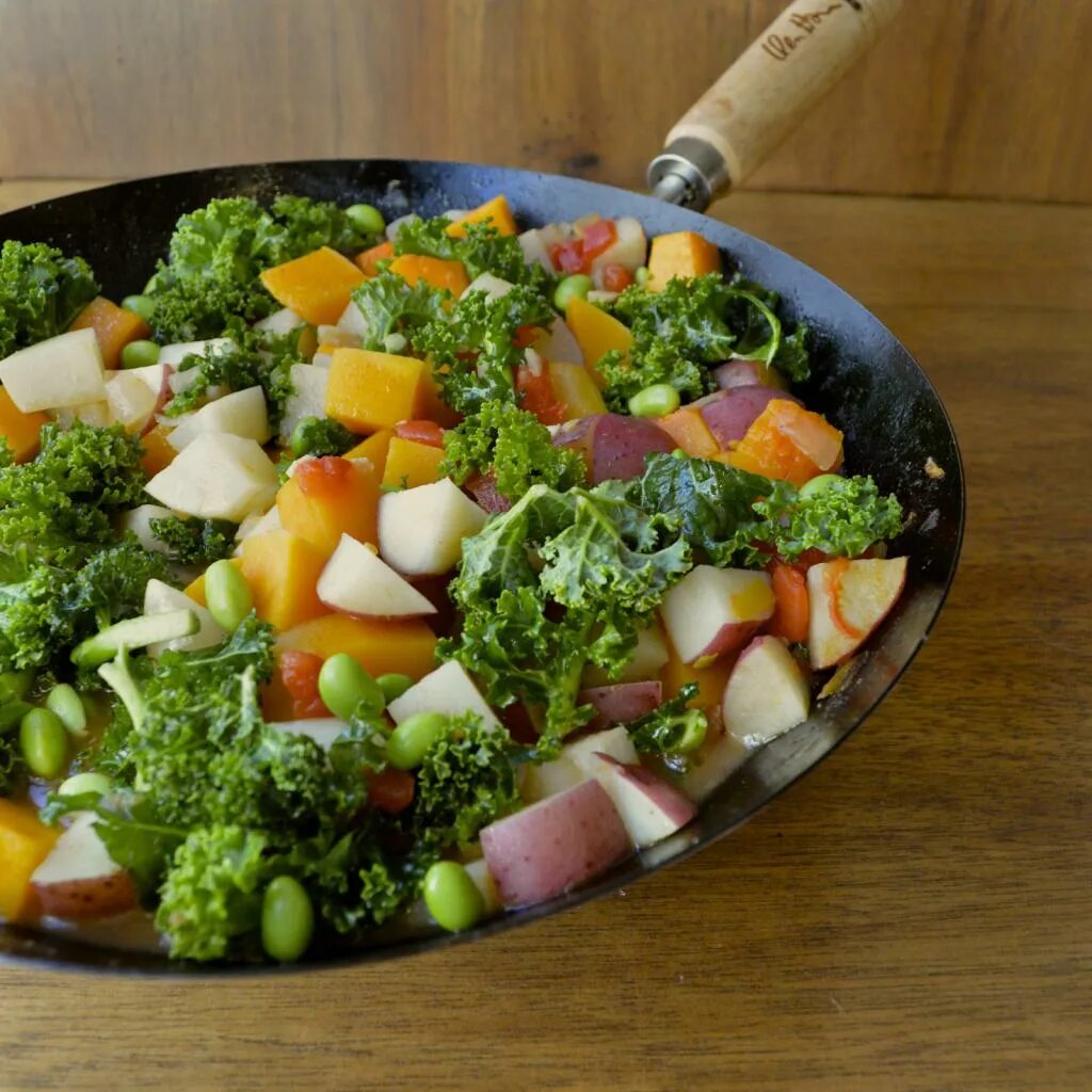 Сырые и вареные овощи. Вареные овощи. Блюда из вареных овощей. Овощные салаты диетические. Отварные овощные блюда.