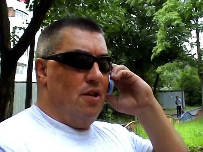 Помощничек фильм 2007. Помощнички книга. Помощничек. Помощничек. Помощничек андрей бадин.