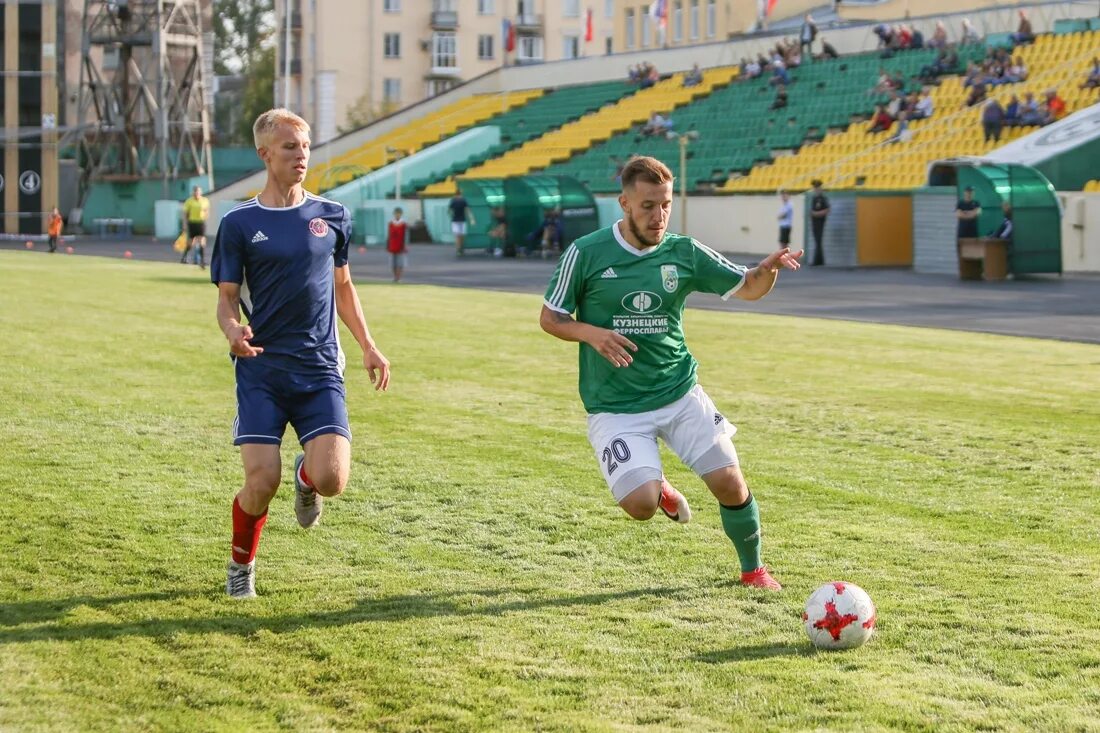 Фк новокузнецк. ФК рассвет Красноярск. Красноярский футбольный клуб рассвет. ФК Чита рассвет.