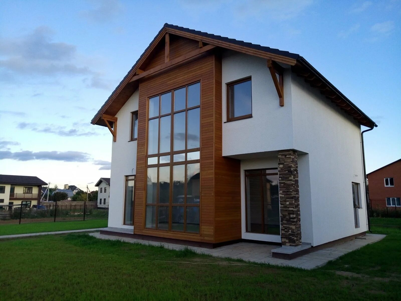 Кп капитолий первомайское. Дачный поселок. Продается готовый дом. Готовые дома. Дом под питером.