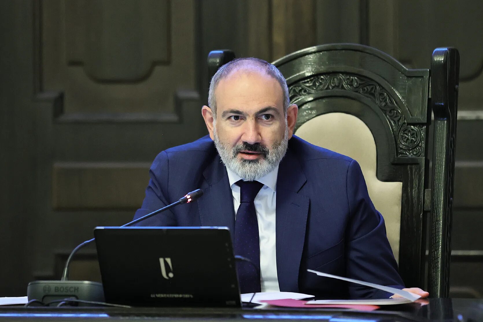 Бывший премьер министр армении. Никол Пашинян. Грант Багратян премьер-министр Армении провали. Франция пресс Пашинян.