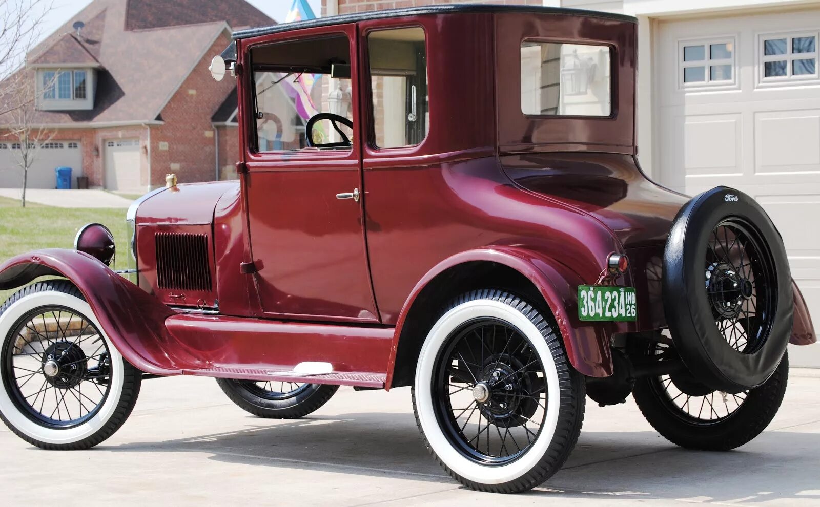 Первые серийные автомобили. Жестянка Лиззи Форд т. Ford t 1908 жестяная Лиззи. Ford model t 1908 и 1927.