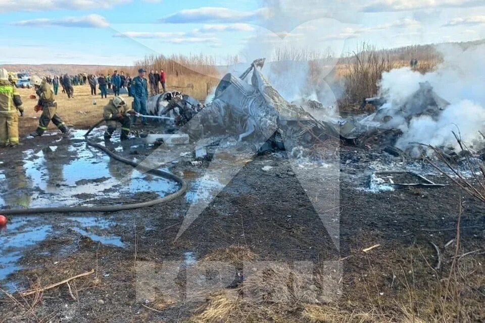 Крушение вертолета фото. Тела жертв авиакатастрофы. Украинский ми 8 железногорское водохранилище