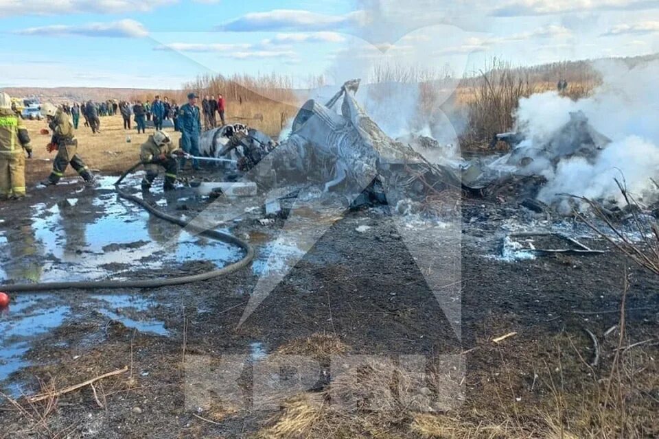 Вертолеты над железногорским водохранилищем. Крушение вертолета фото. Тела жертв авиакатастрофы.