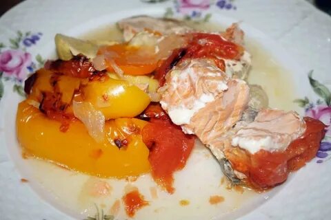 Кижуч в духовке с овощами