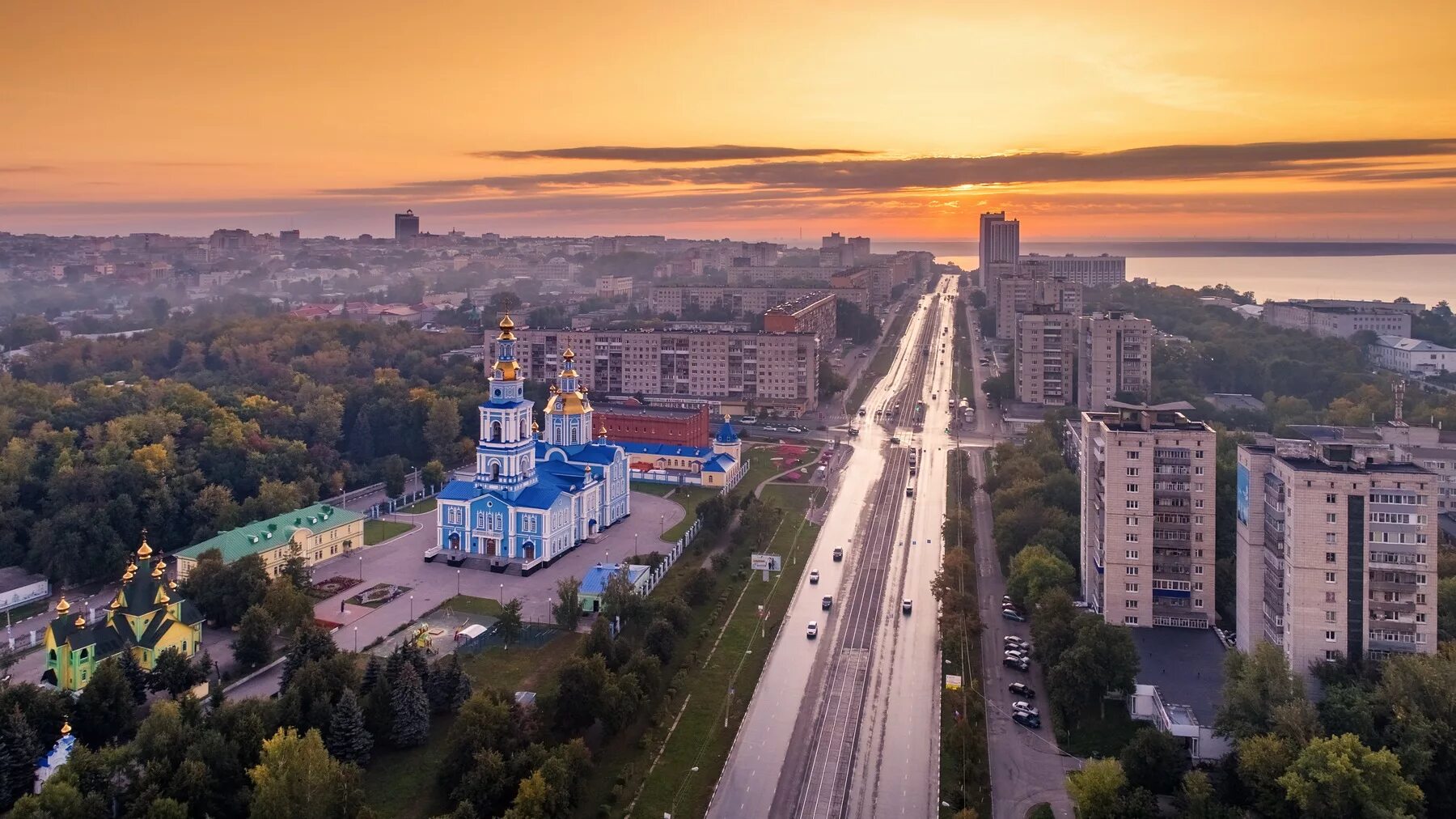 Поступи ульяновск. Виды Ульяновска. Столица Ульяновска. Ульяновск виды города. Ульяновск центр Волга.