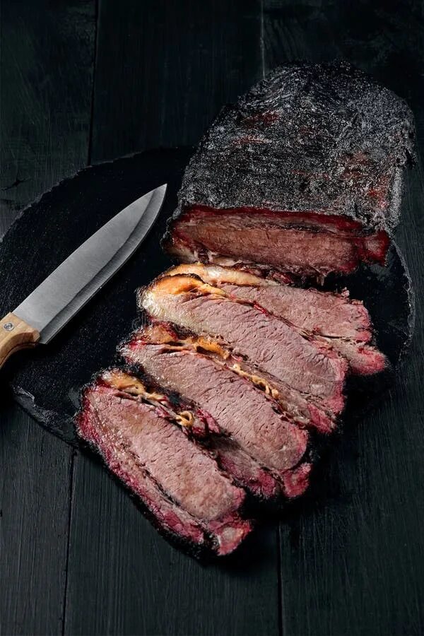 Брискет из говядины. Beef bbq липецк. Beef bbq липецк. Говяжья грудинка брискет. Хинкали хаус липецк.