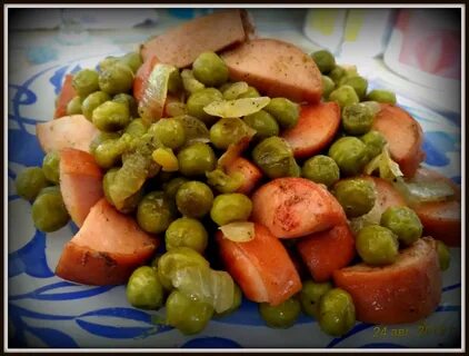 Картошка колбаса горошек