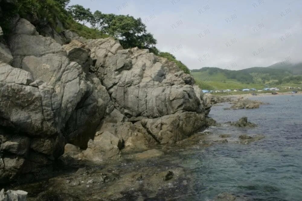 Приморский край фокино пляж дунай. Бухта окуневая владивосток. Бухта стрельбище. Бухта безымянная фокино приморский край. Бухта стрельбище.