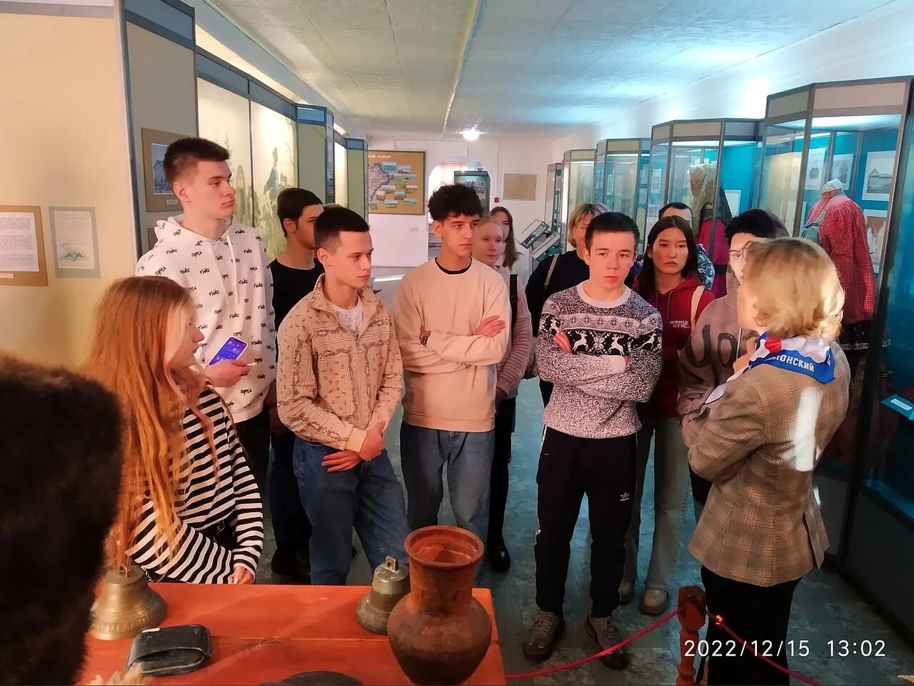 Школьники посетили театр. Школьники посетили театр