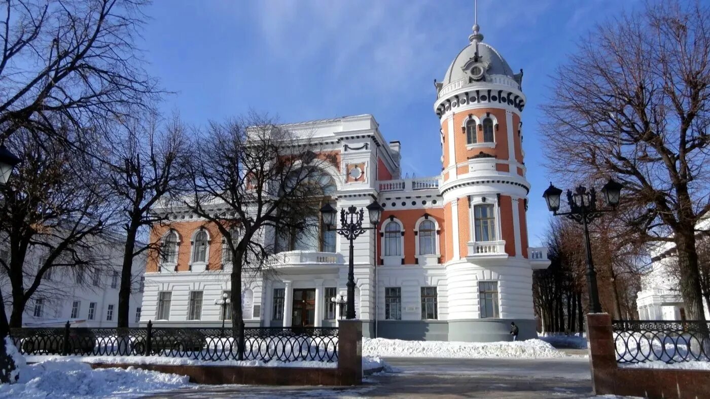 Краеведческий музей Гончарова Ульяновск. Ульяновский областной краеведческий музей. Ульяновский областной краеведческий музей Ульяновск. Краеведческий художественный музей Ульяновск.