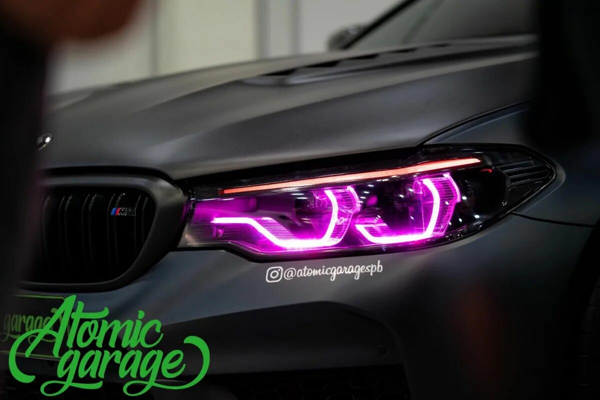 Фара м5 ф90. BMW m5 f90 фары. BMW m5 f90 Stingray. BMW m5 f90 фиолетовая. BMW m5 f90 неон.