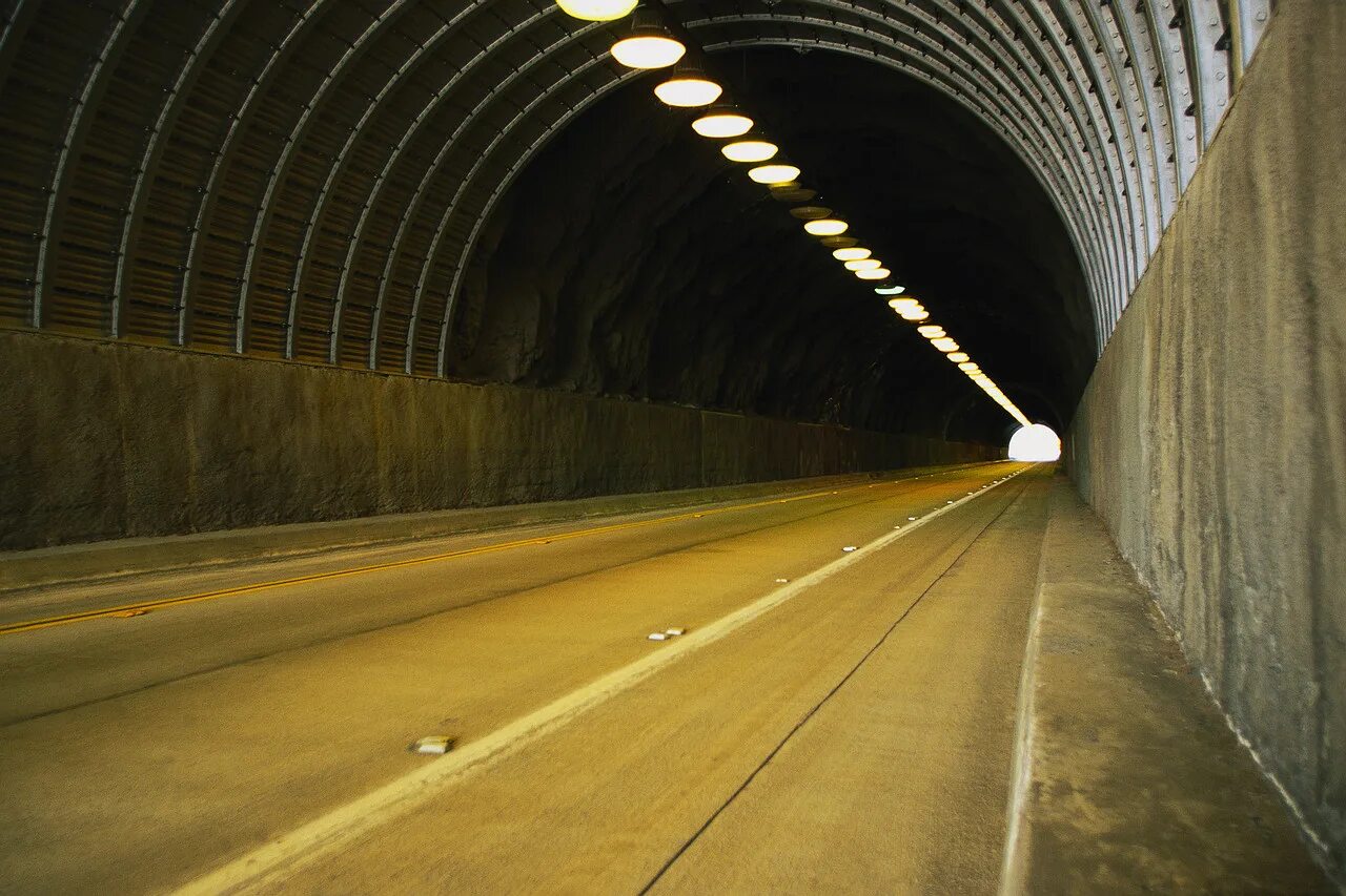 Подземная дорога то. Автомобильный тоннель. Транспортные тоннели. Тоннель Автодорожный. Подземные автомагистрали.