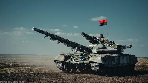 Танк с флагом