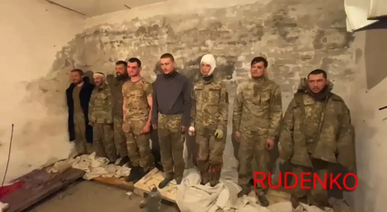 Военнослужащий попавший в плен. Пленные русские солдаты 2025. пленные лнр 2025 в украине. пленные российские солдаты на украине.