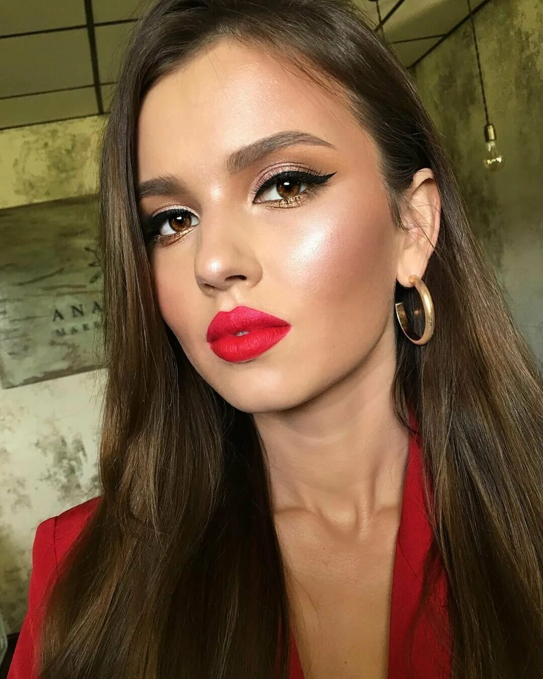 Classic Makeup.