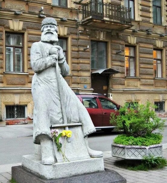 Здание адмиралтейства в санкт-петербурге скульптуры. Статуя в петербурге. Памятник николаю 1 в санкт-петербурге. Питерские скульптуры. Памятник блоку ротанов.