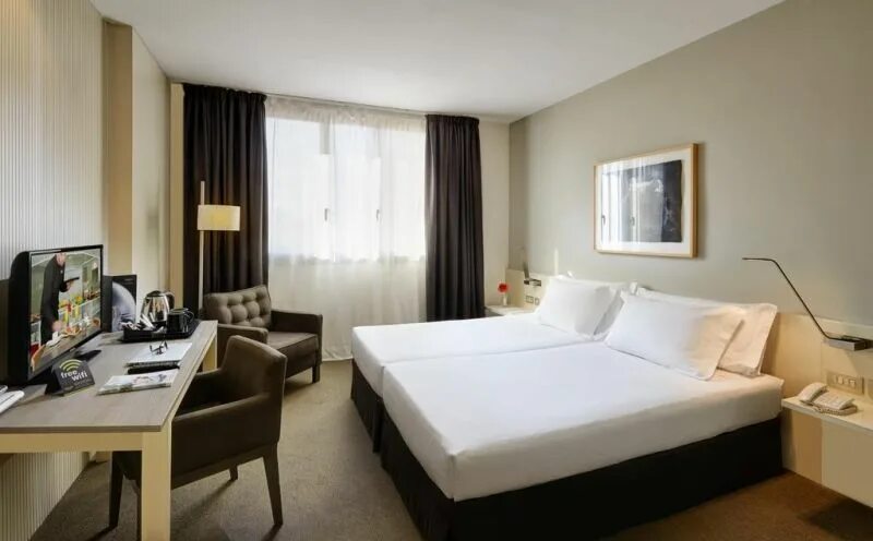 Standard double room. Стандартный номер dbl. Площадь номера в гостинице. Атлас парк отель номер студия. Отель артс барселона.