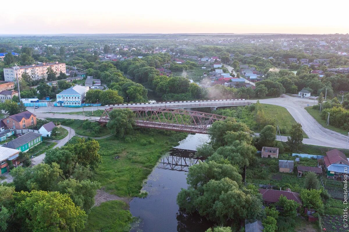 Петровск саратовская область площадь. Городской парк петровск саратовская область. Казанская церковь в петровск саратовской. Население петровска саратовской. Город петровск саратовская область церковь.