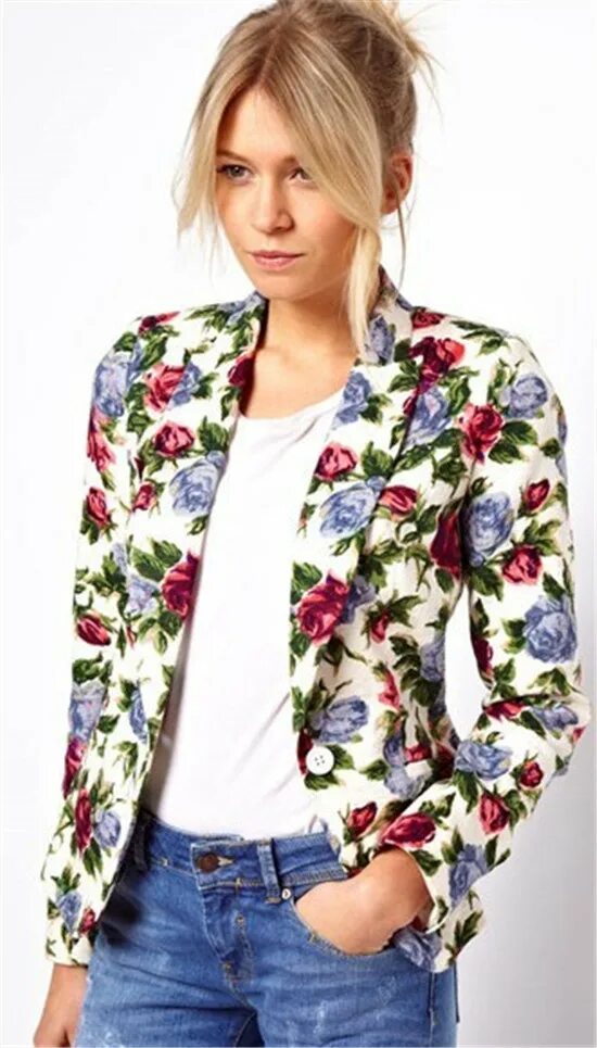 летний пиджак с цветочным принтом. цветочный пиджак. пиджак в цветочек. цветочные жакеты. цветочные жакеты.