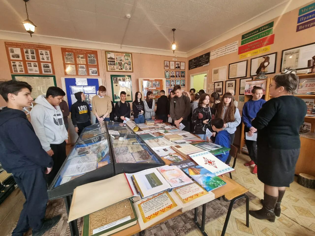 Аксеновский агропромышленный колледж. Агропромышленный профессиональный колледж. Аксеновский агропромышленный колледж раевский. Аграрный техникум назарово. Арский агропромышленный колледж.